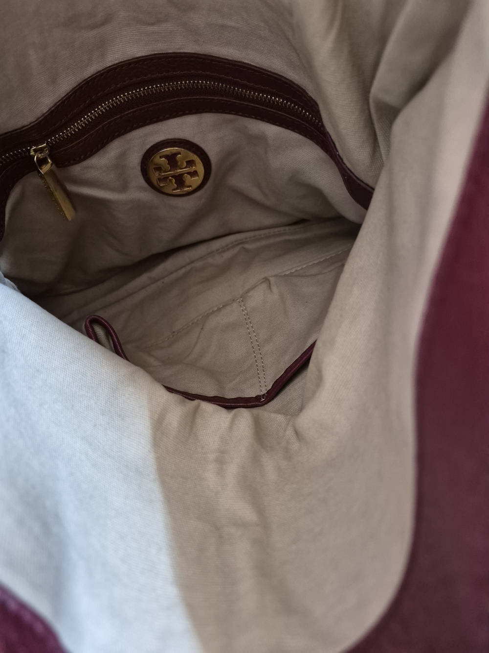 Tory Burch foldover crossbody bag featuring a perforated double-T logo - Picture 11 of 15